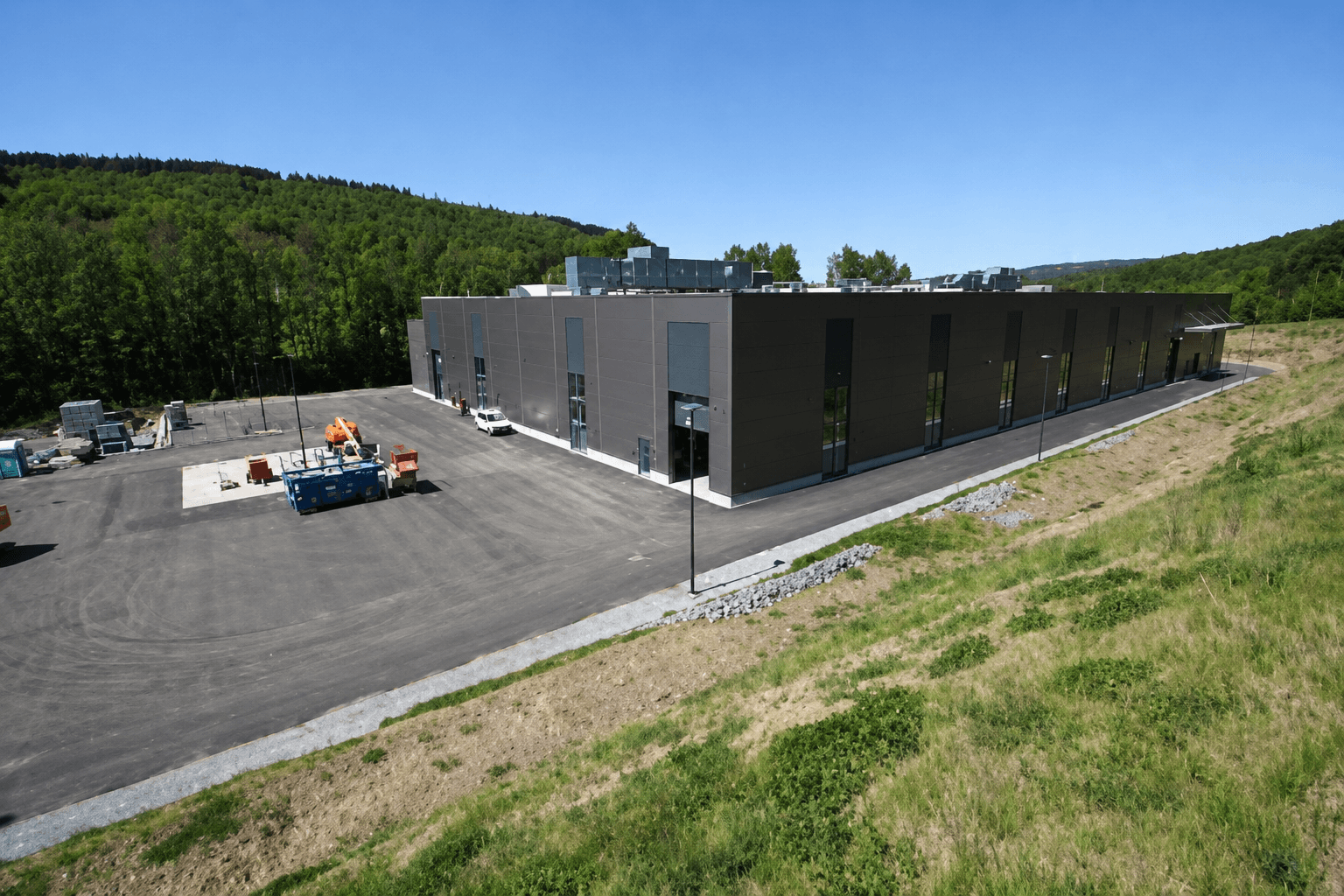 Commercial and industrial hall structure during construction